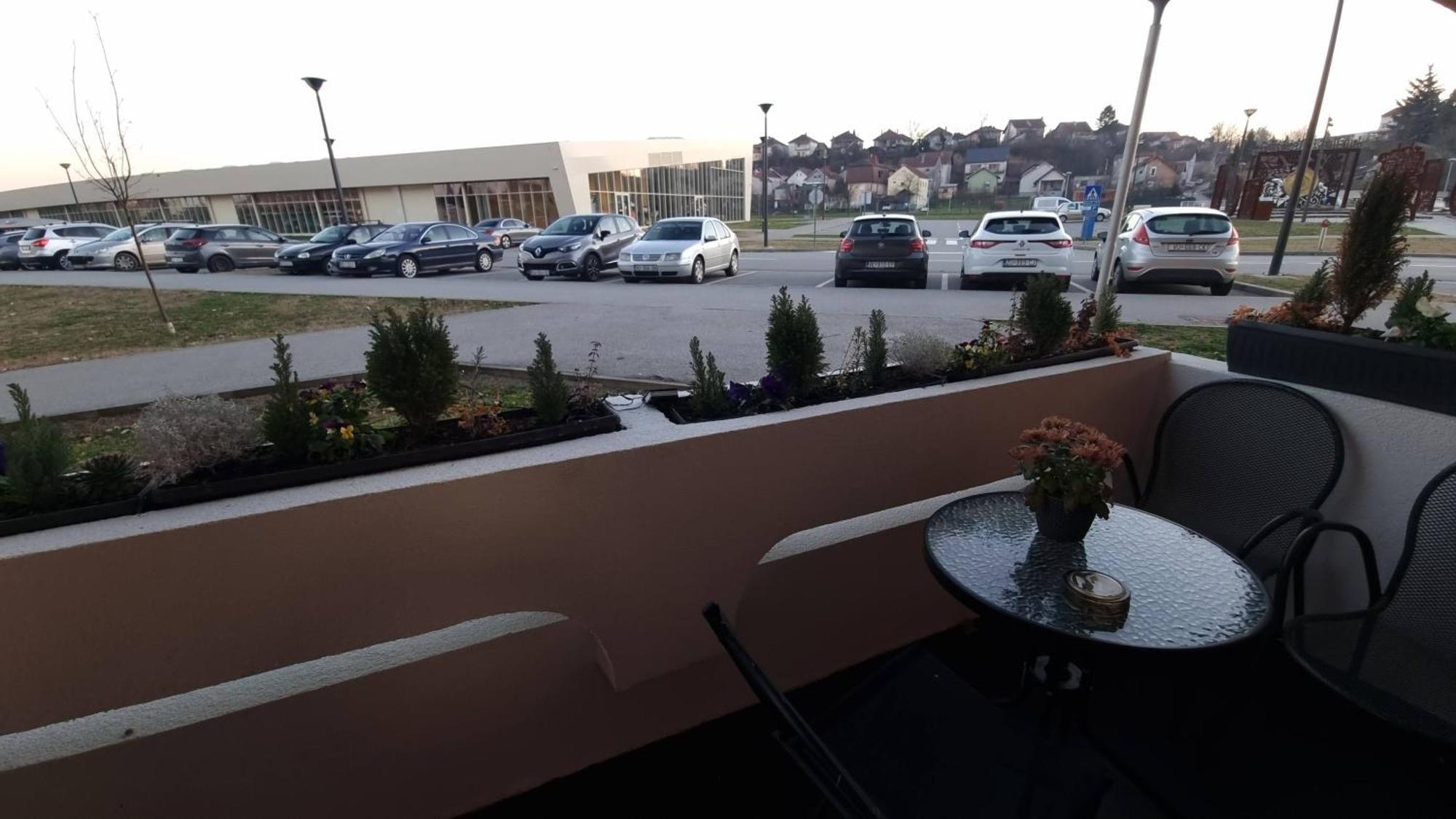 Studio Apartman 404-401 Vukovar Exterior photo
